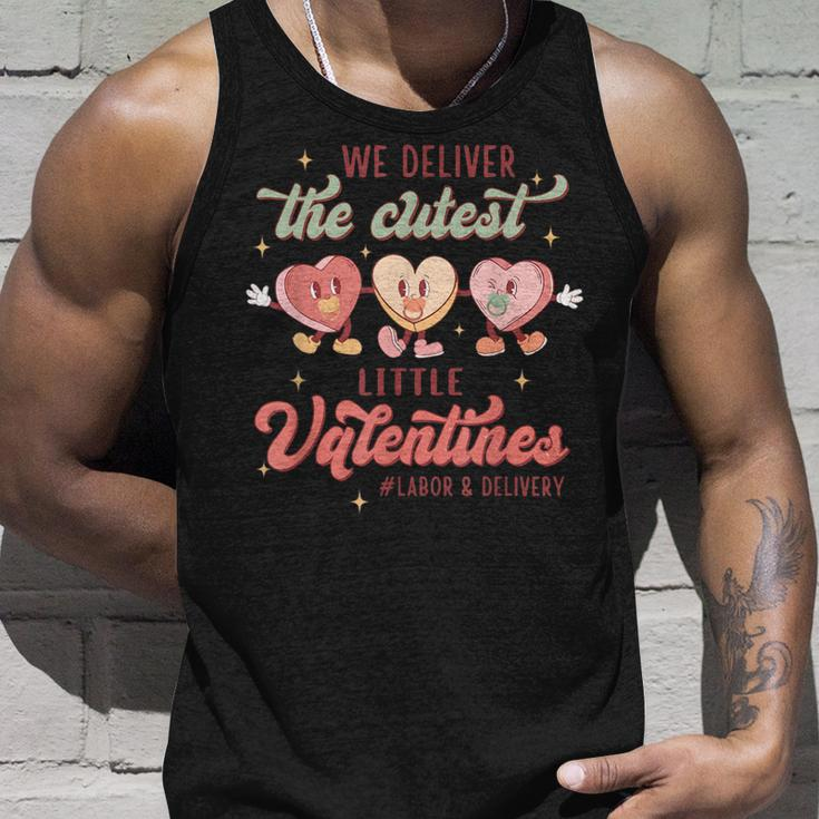 Labor And Delivery Tech L&D Valentines Day Groovy Heart Unisex Tank Top Gifts for Him