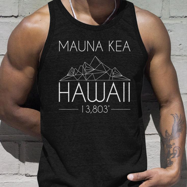 Mauna Kea Hawaii Mountains Outdoors Minimalist Hiking Tee Men Women Tank Top Graphic Print Unisex Gifts for Him