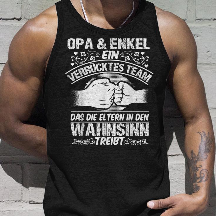 Opa Enkel Geschenk Spruch Enkelkind Großvater Ein Team Tank Top Geschenke für Ihn