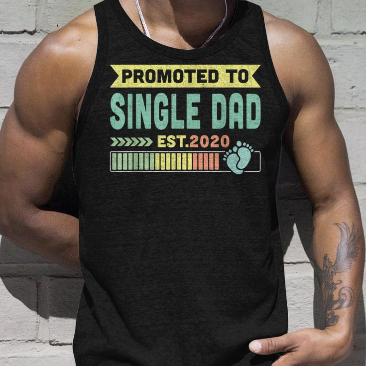 Promoted To Single Dad Est 2020 Vintage Christmas Gift Unisex Tank Top Gifts for Him