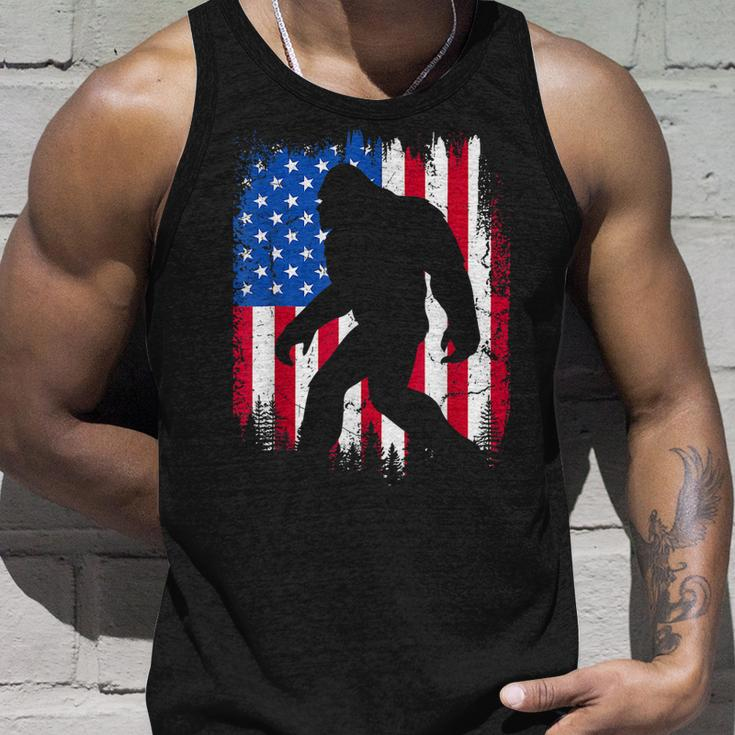 Retro Bigfoot Silhouette Usa Flag Sasquatch Lovers July 4Th Unisex Tank Top Gifts for Him