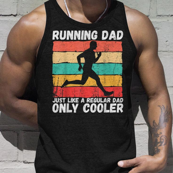 Retro Running Dad Funny Runner Marathon Athlete Humor Outfit Unisex Tank Top Gifts for Him
