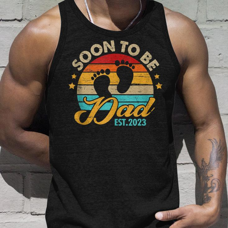 Soon To Be Dad Est 2023 Fathers Day First Time Dad Pregnancy Unisex Tank Top Gifts for Him