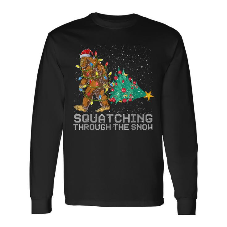 Xmas Squatching Through The Snow Bigfoot Christmas Sasquatch Men Women Long Sleeve T-Shirt T-shirt Graphic Print