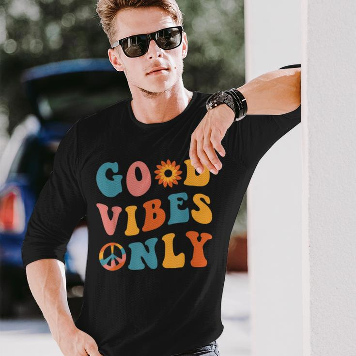 Good Vibes Only Groovy Trendy Peace Love 60S 70S Vintage Long Sleeve T-Shirt T-Shirt Gifts for Him