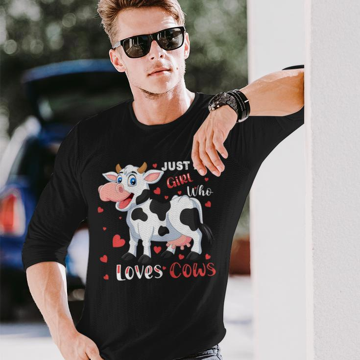 Just A Girl Who Loves Cows For A Girl Loves Cows Long Sleeve T-Shirt T-Shirt Gifts for Him