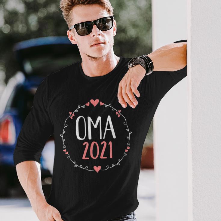 Oma 2021 Langarmshirts Schwarz mit Herzen & Kranz-Design, Geschenk für Großmütter Geschenke für Ihn