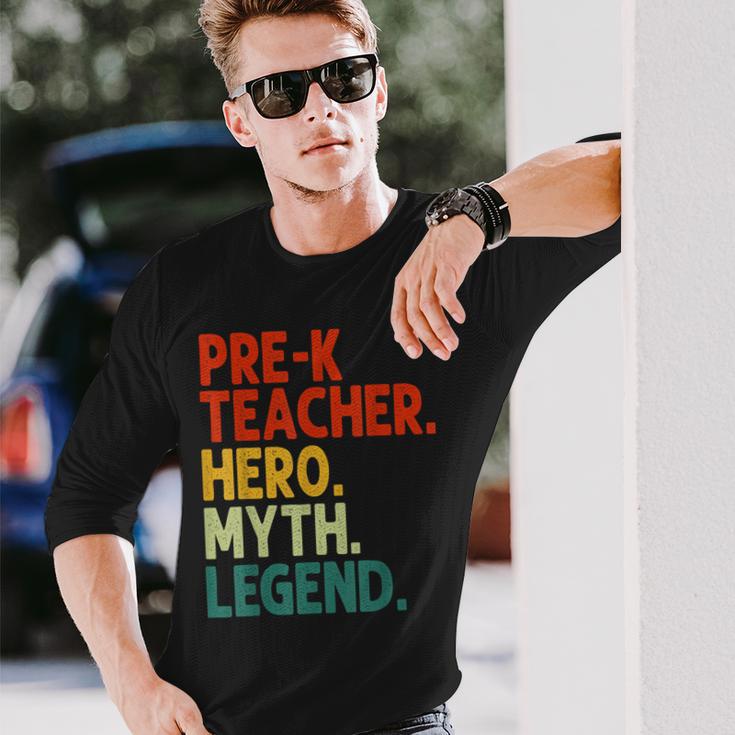 Pre-K Teacher Hero Myth Legend Vintage Lehrertag Langarmshirts Geschenke für Ihn