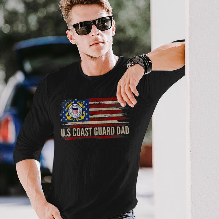 Vintage US Coast Guard Dad American Flag Veteran Long Sleeve T-Shirt Gifts for Him