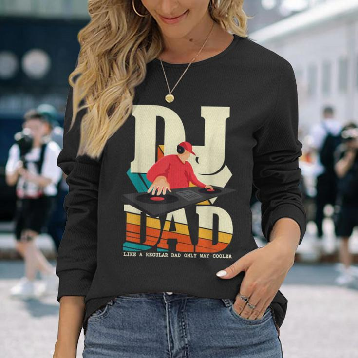 Dj Dad Vintage Beat Disc Jockey Fathers Day Long Sleeve T-Shirt Gifts for Her