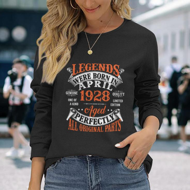 Legend 1928 Vintage 95Th Birthday Born In April 1928 Long Sleeve T-Shirt Gifts for Her