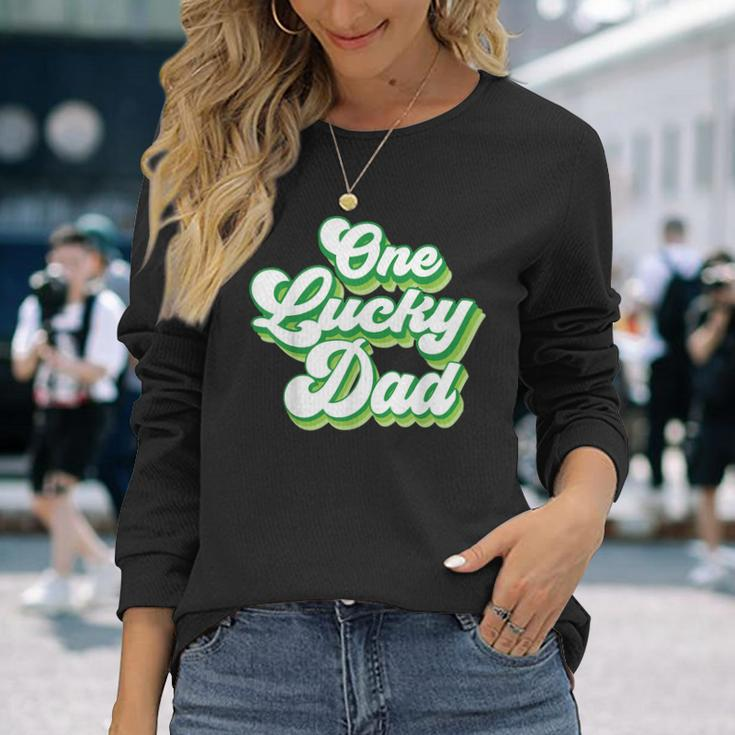 One Lucky Dad Retro Vintage St Patricks Day Long Sleeve T-Shirt Gifts for Her