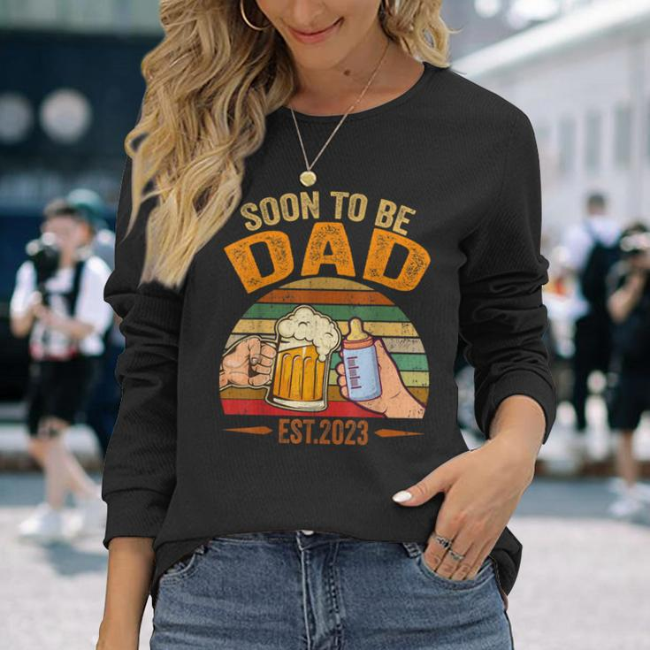Soon To Be Dad Est 2023 Fathers Day New Dad Vintage Long Sleeve T-Shirt Gifts for Her