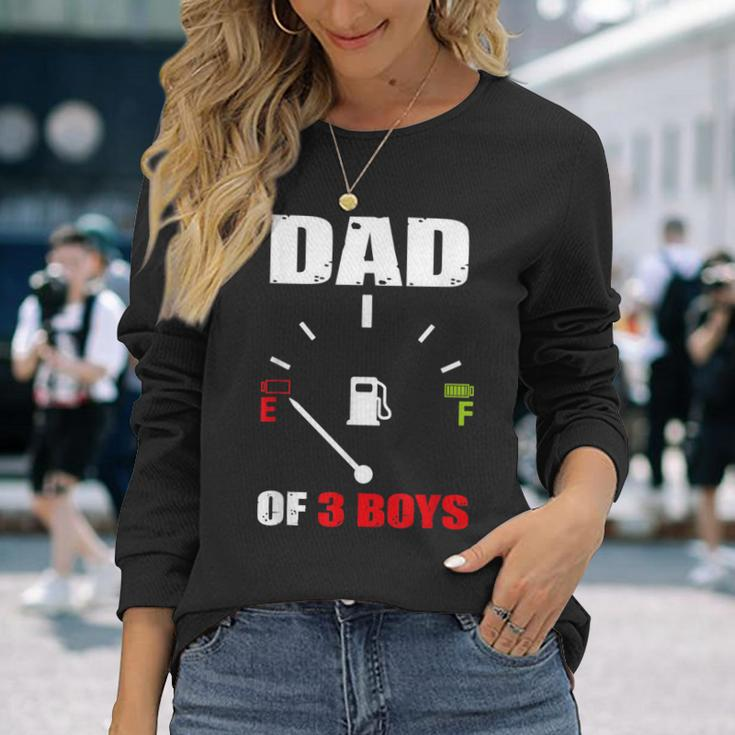 Vintage Dad Dad Of 3 Boys Battery Low Fathers Day Long Sleeve T-Shirt Gifts for Her