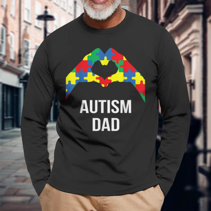 Autism Dad Its Ok To Be Different Autism Awareness Month Long Sleeve T-Shirt T-Shirt Gifts for Old Men