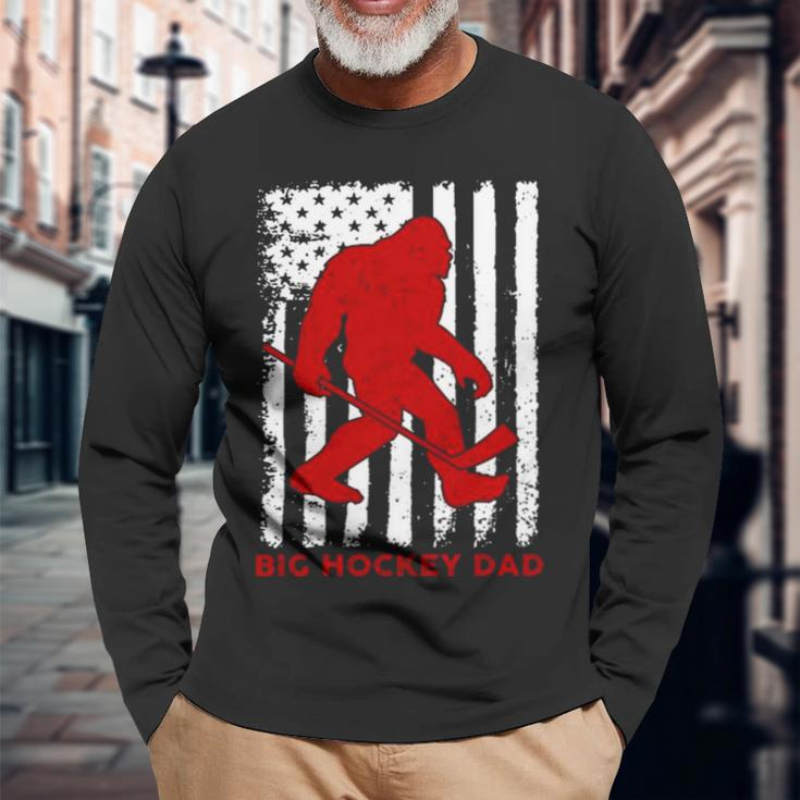 Bigfoot Big Hockey Dad American Flag Long Sleeve T-Shirt T-Shirt Gifts for Old Men