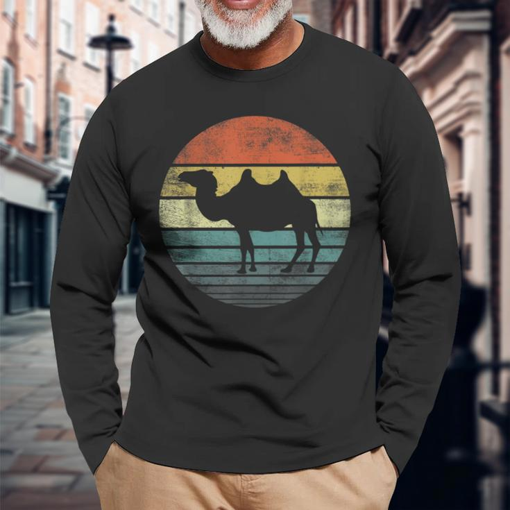 Camel Lover Retro Vintage Zoo Animal Silhouette Long Sleeve T-Shirt Gifts for Old Men