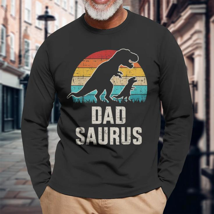 Dadsaurus Dad Dinosaur Vintage For Fathers Day Long Sleeve T-Shirt Gifts for Old Men
