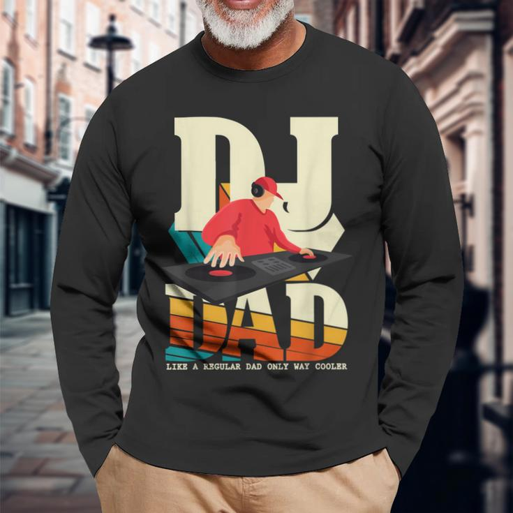 Dj Dad Vintage Beat Disc Jockey Fathers Day Long Sleeve T-Shirt Gifts for Old Men