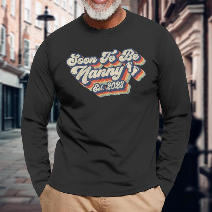 Retro Vintage Soon To Be Nanny 2023 New First Time Grandma Long Sleeve T-Shirt Gifts for Old Men