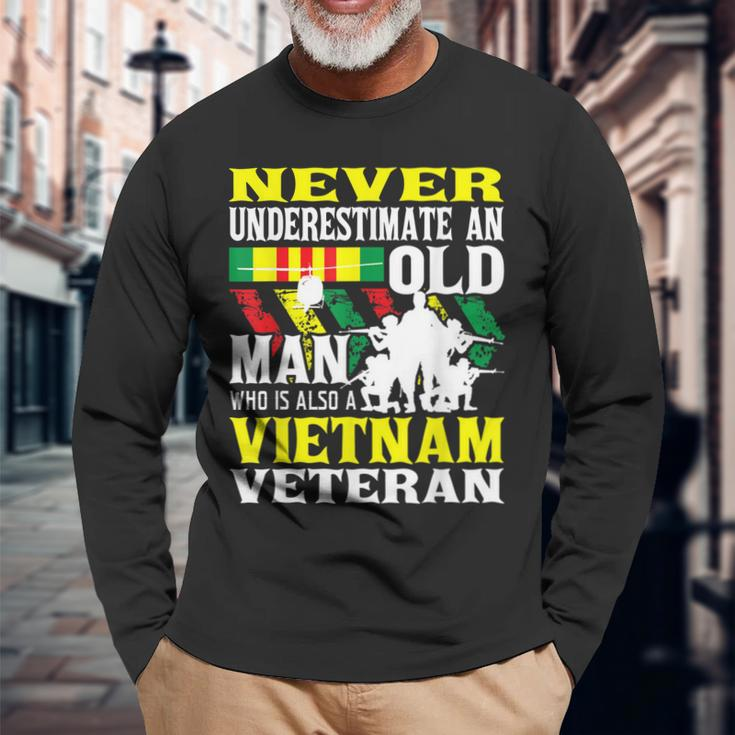 Never Underestimate An Old Man Patriotic Vietnam Veteran Long Sleeve T-Shirt Gifts for Old Men