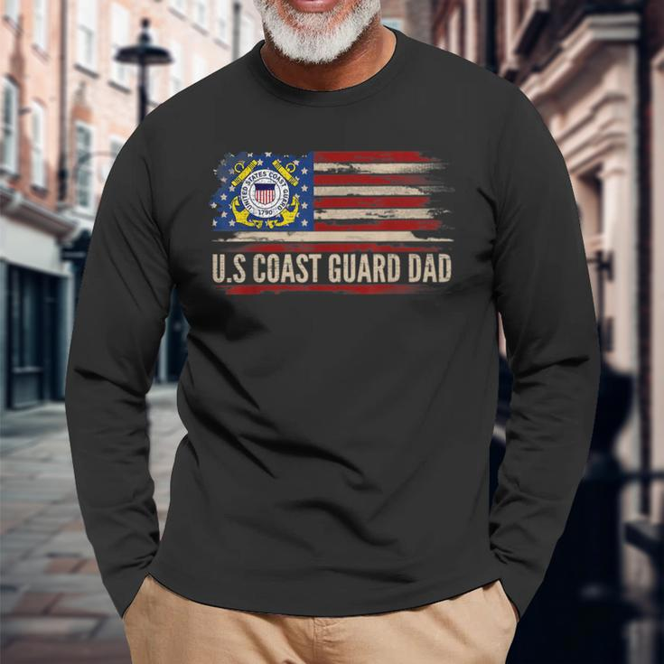 Vintage US Coast Guard Dad American Flag Veteran Long Sleeve T-Shirt Gifts for Old Men