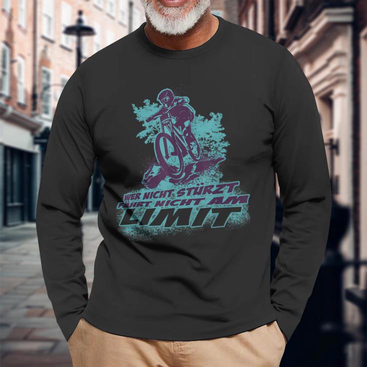 Wer Nicht Stürzt Fährt Nicht Am Limit Mountainbike Bike Mtb Langarmshirts Geschenke für alte Männer