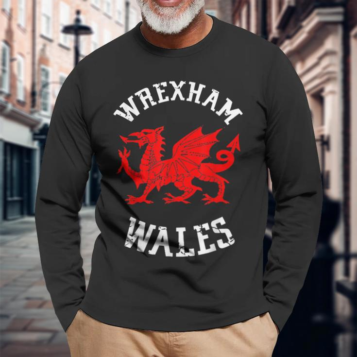 Wrexham Wales Retro Vintage V5 Men Women Long Sleeve T-Shirt T-shirt Graphic Print Gifts for Old Men