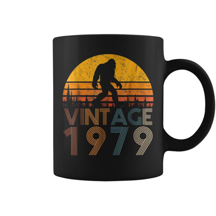40 Years Old 1979 Vintage 40Th BirthdayShirt Decorations V2 Coffee Mug