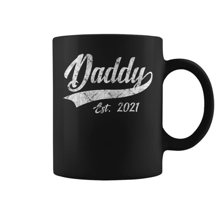 Mens Vintage Daddy Father Est 2021 New Dad Coffee Mug