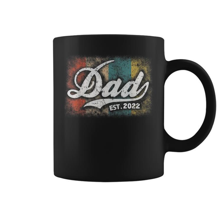 Mens Vintage New Daddy 2022 Promoted To Dad Est 2022 New Baby  Coffee Mug