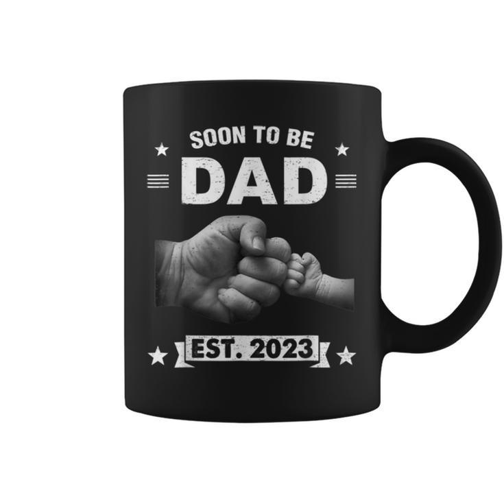 Soon To Be Dad Est 2023 Expect Baby New Dad Christmas Coffee Mug