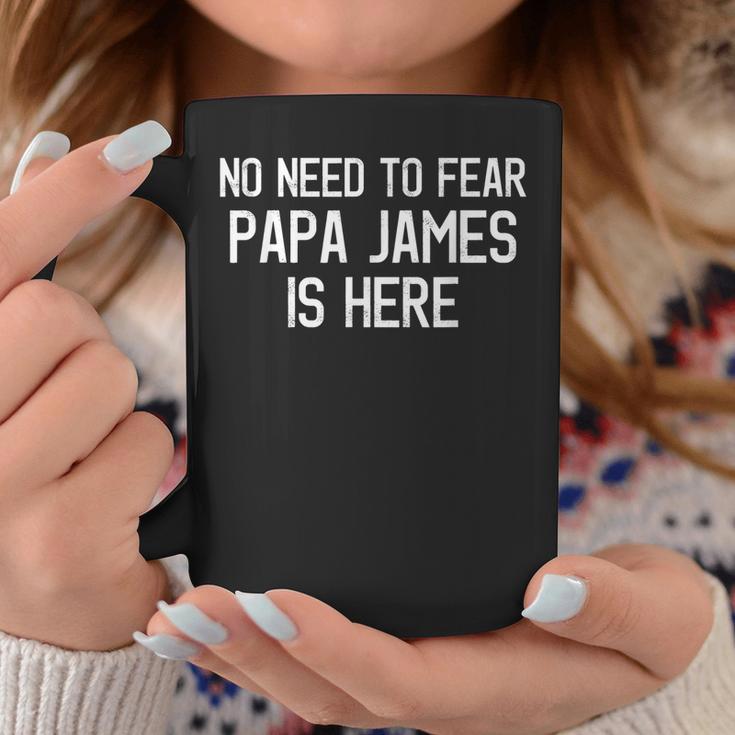 Kein Grund Zur Angst Papa James Ist Hier Stolzer Familienname Tassen Lustige Geschenke