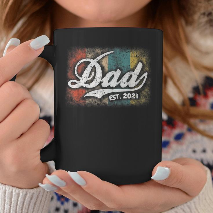 Mens Vintage Fathers Day Promoted To Dad Est 2021 New Dad Coffee Mug Funny Gifts