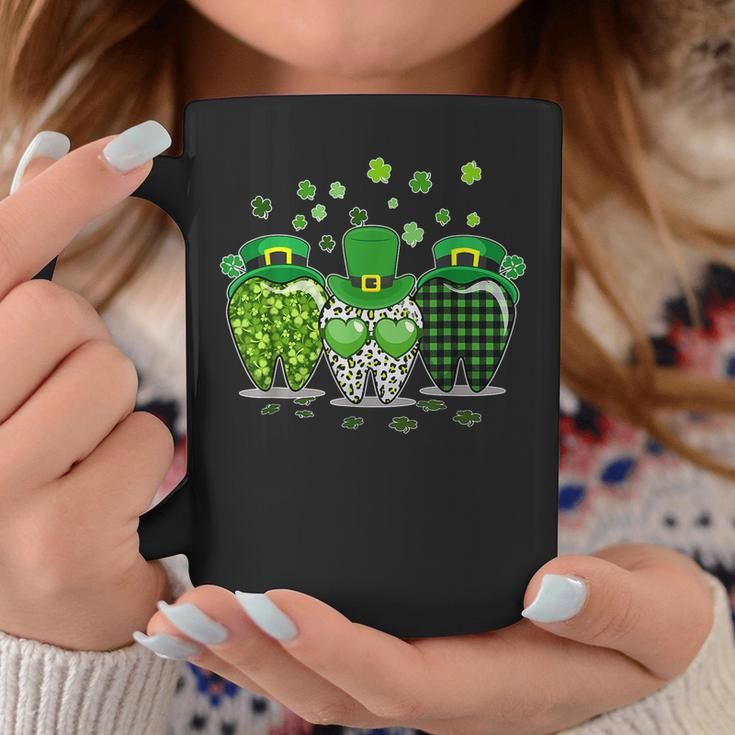 St Patricks Day 2021 Cute Plaid Tooth Dental Assistant Gift Coffee Mug Funny Gifts