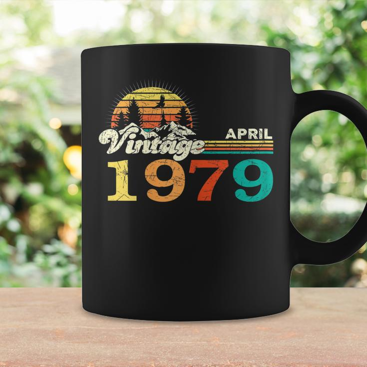 40Th Birthday Vintage April 1979 Classic Hiking Coffee Mug Gifts ideas