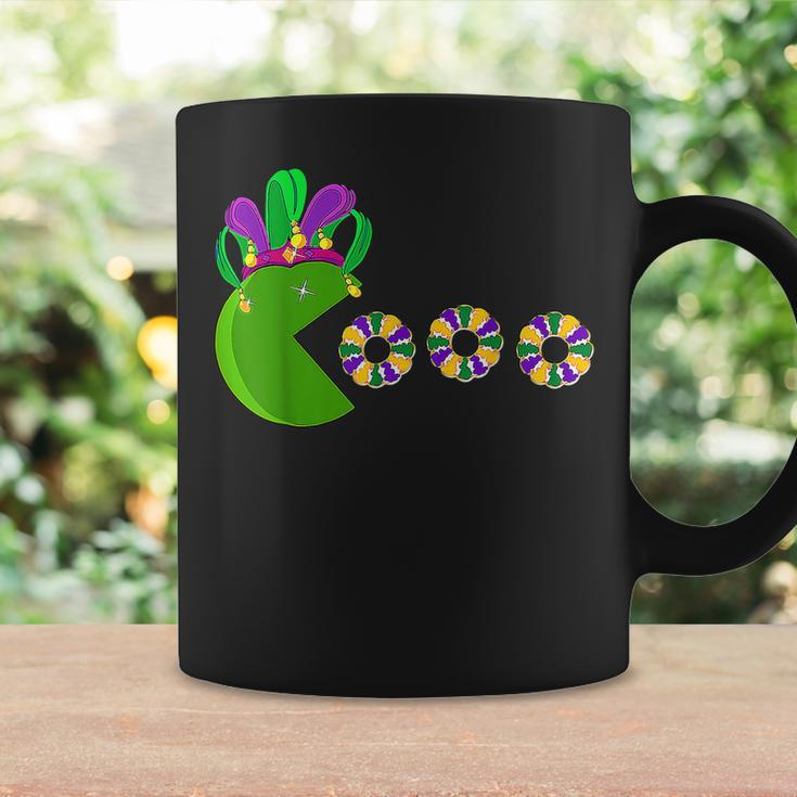 Hat Eating King Cakes Funny Mardi Gras New Orleans Carnival Coffee Mug Gifts ideas