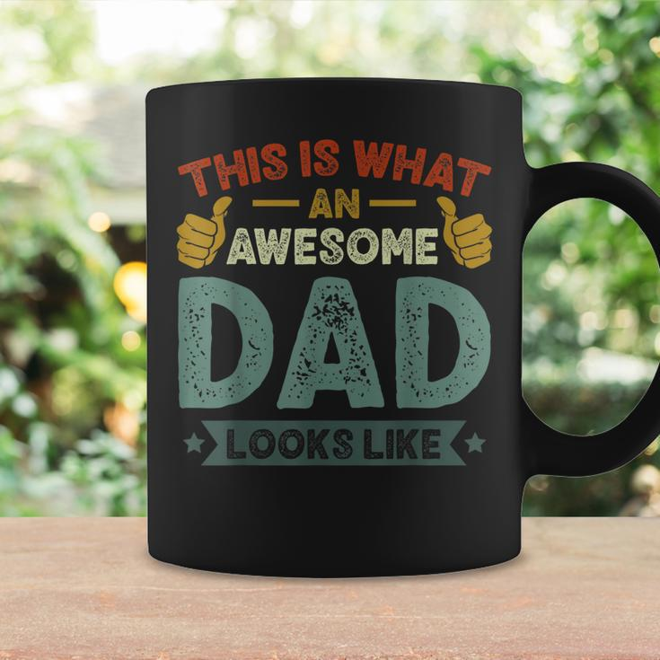 Mens This Is What An Awesome Dad Looks Like Funny Vintage Coffee Mug Gifts ideas