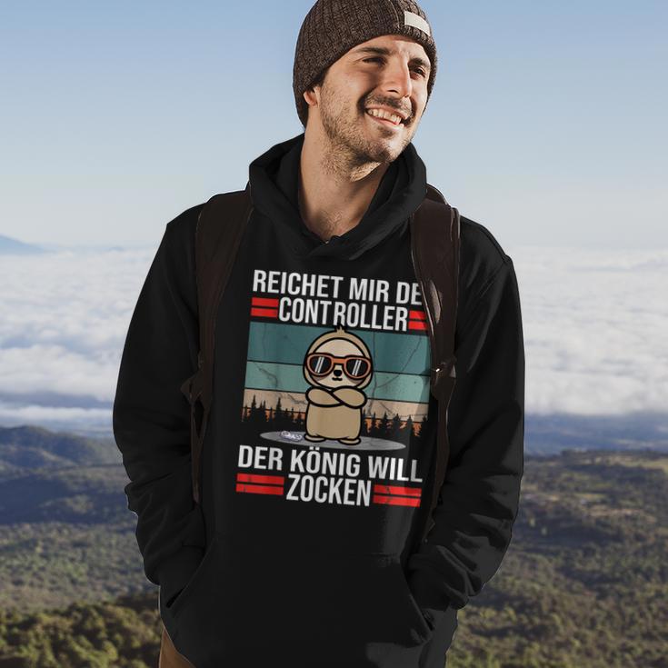 Zocken Reichet Mir Den Controller König Konsole Gamer Hoodie Lebensstil