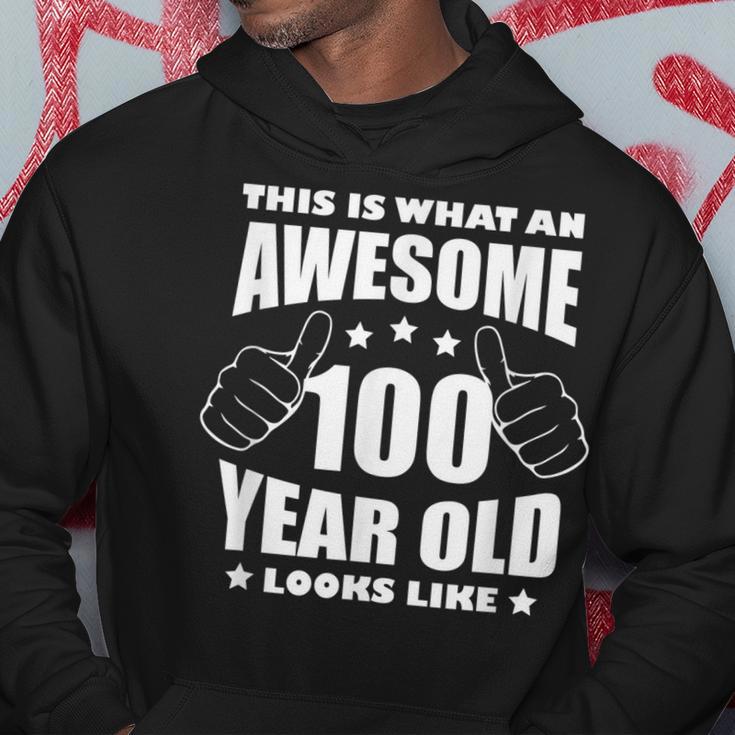 100 Geburtstag Tolles Geschenk Für Ihre 100 Jahre Alte Oma Hoodie Lustige Geschenke