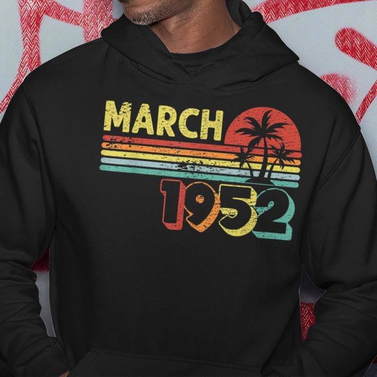 71 Years Old 71St Retro Birthday March 1952 Hoodie Funny Gifts