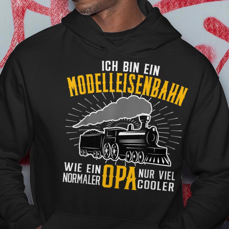 Herren Modelleisenbahn Opa Eisenbahner Modellbauer Rentner Hoodie Lustige Geschenke