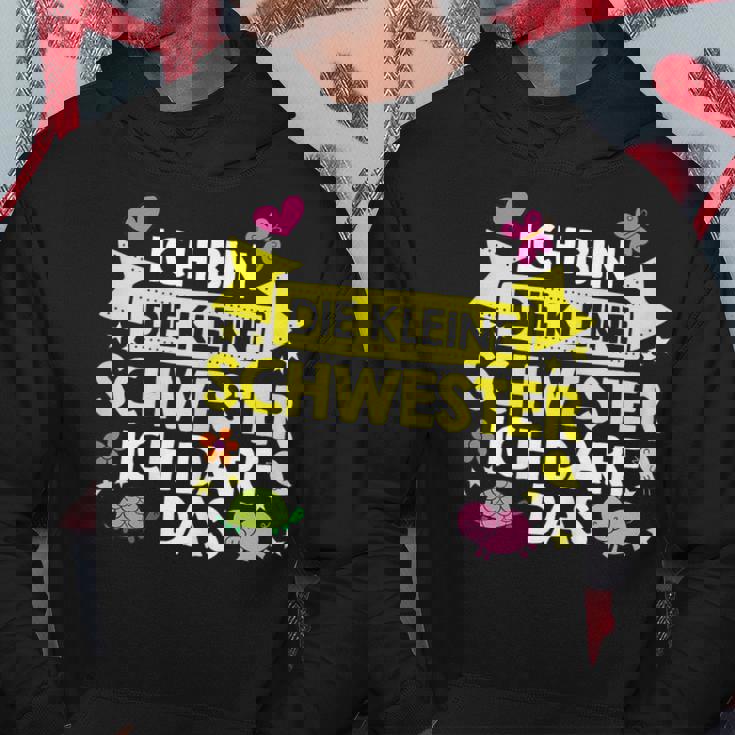 Ich Bin Die Kleine Schwester Ich Darf Das Familie Nachwuchs Hoodie Lustige Geschenke