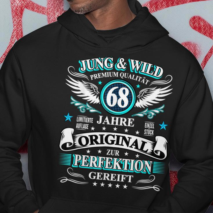 Jung Wild 68 Jahre Zur Perfektion Gereift 68 Geburtstag Hoodie Lustige Geschenke