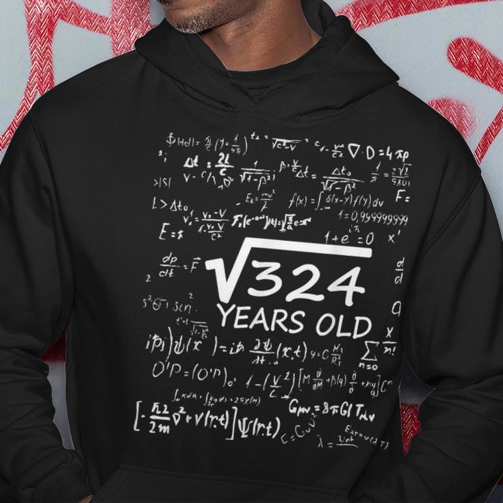 Quadratwurzel 324 18 Jahre Alt Geburtstags Geschenk Hoodie Lustige Geschenke