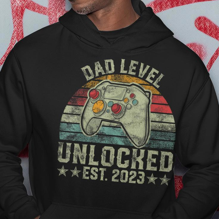 Retro Dad Level Unlocked Est 2023 - Funny New Dad Hoodie Funny Gifts