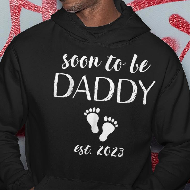 Soon To Be Daddy 2023 Dad Est 2023 New Baby Fathers Day Gift For Mens Hoodie Unique Gifts