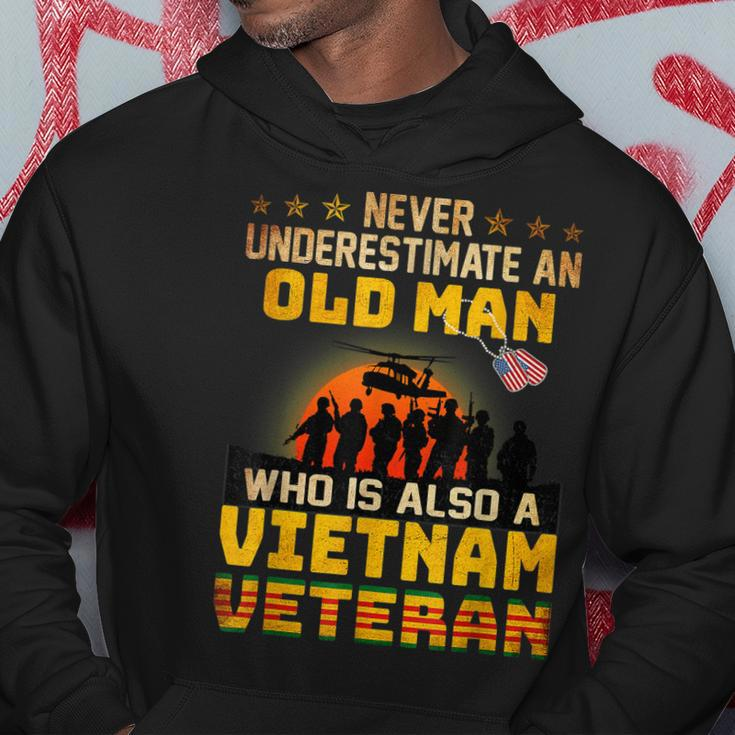 Vietnam Veteran Never Underestimate An Old Man Veteran Hoodie Funny Gifts