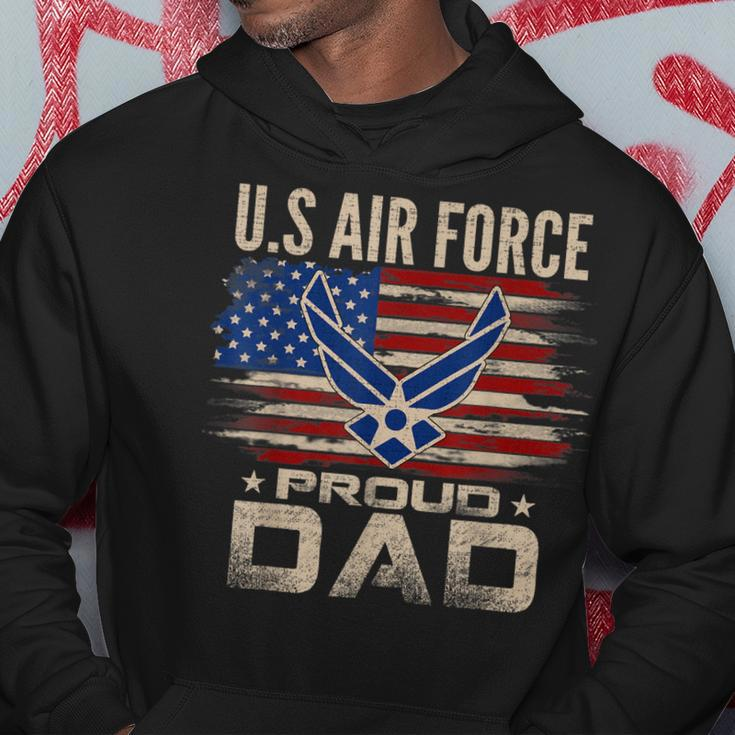 Vintage US Air Force Proud Dad With American Flag Hoodie Funny Gifts