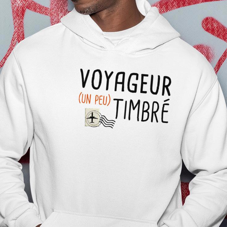 Französisches Reise-Hoodie Voyageur (Un Peu) Timbré mit Briefmarke und Flugzeug Lustige Geschenke